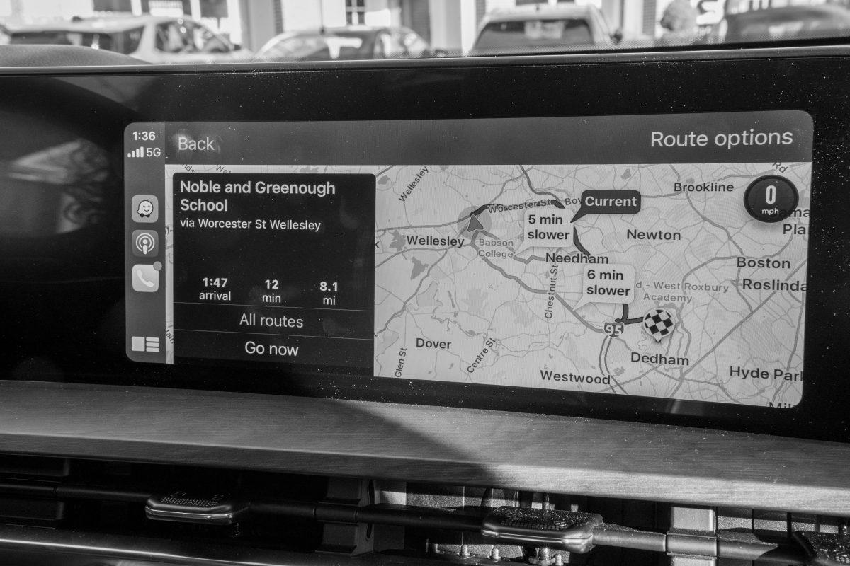 Navigating the Roads to Nobles: The Impact of Commuting on Student Life