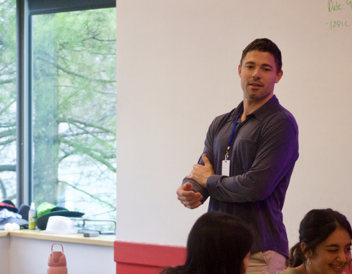 History and Social Science Faculty Nick Cary teaching Global History I: Asia