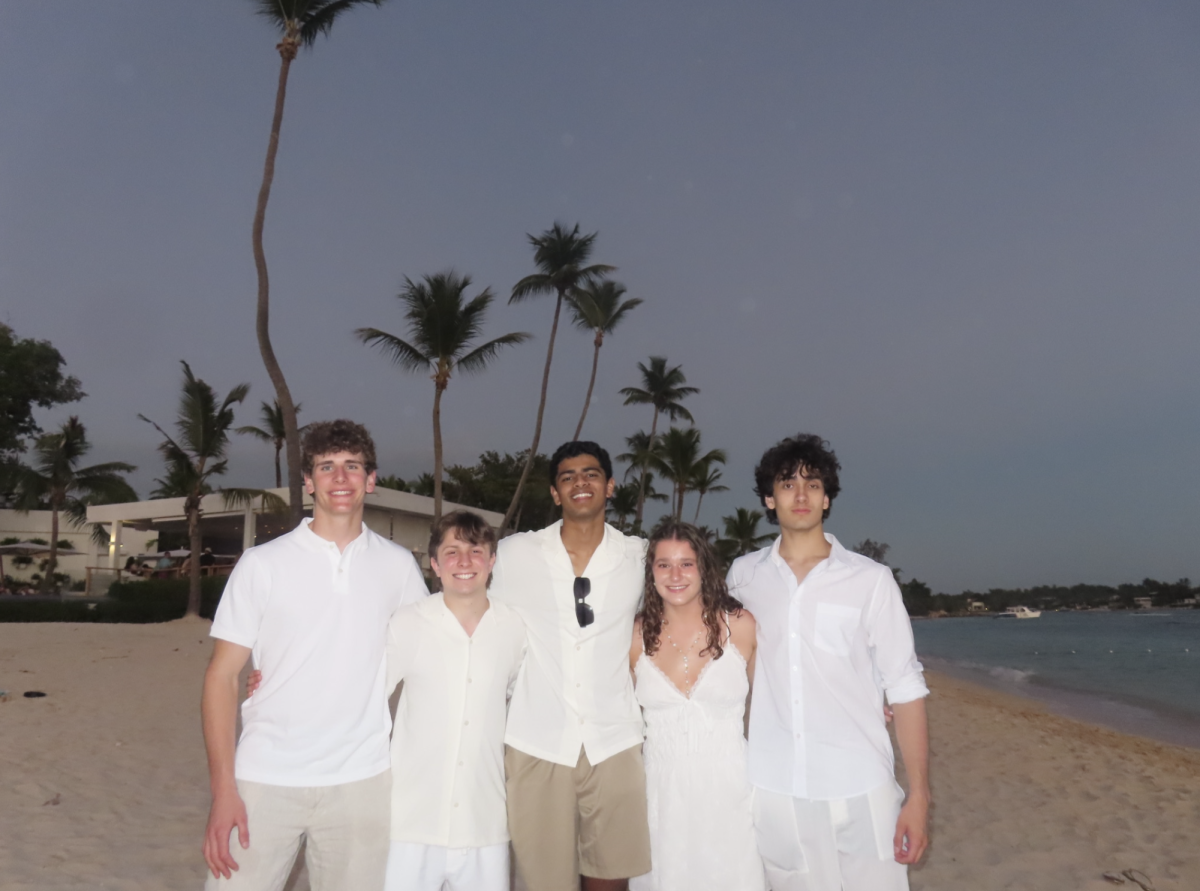 James Hazen (Class I), Ariel Rabinovich (Class I), Teja Hanumolu (Class I),
Natalia Calvillo (Class I), and Ricardo Watkins (Class I) live it up at the annual Nobleman retreat in the Dominican Republic